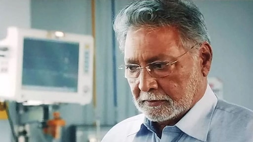 Veteran Actor Vikram Gokhale Passes Away See Unseen Photos of Vikram Gokhale