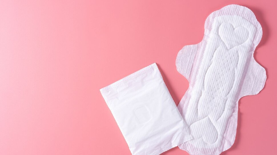 using 2 sanitary pads during heavy blood flow in periods right or wrong
