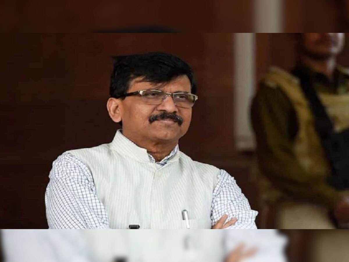 'राज्यात शिंदे-फडणवीस सरकार आल्यापासून हिंदुत्वावर प्रश्नचिन्ह' Sanjay Raut यांचा घणाघात title=