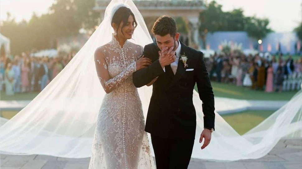 bollywood anniversary celebration nick jonas and priyanka chopra wedding album goes viral 