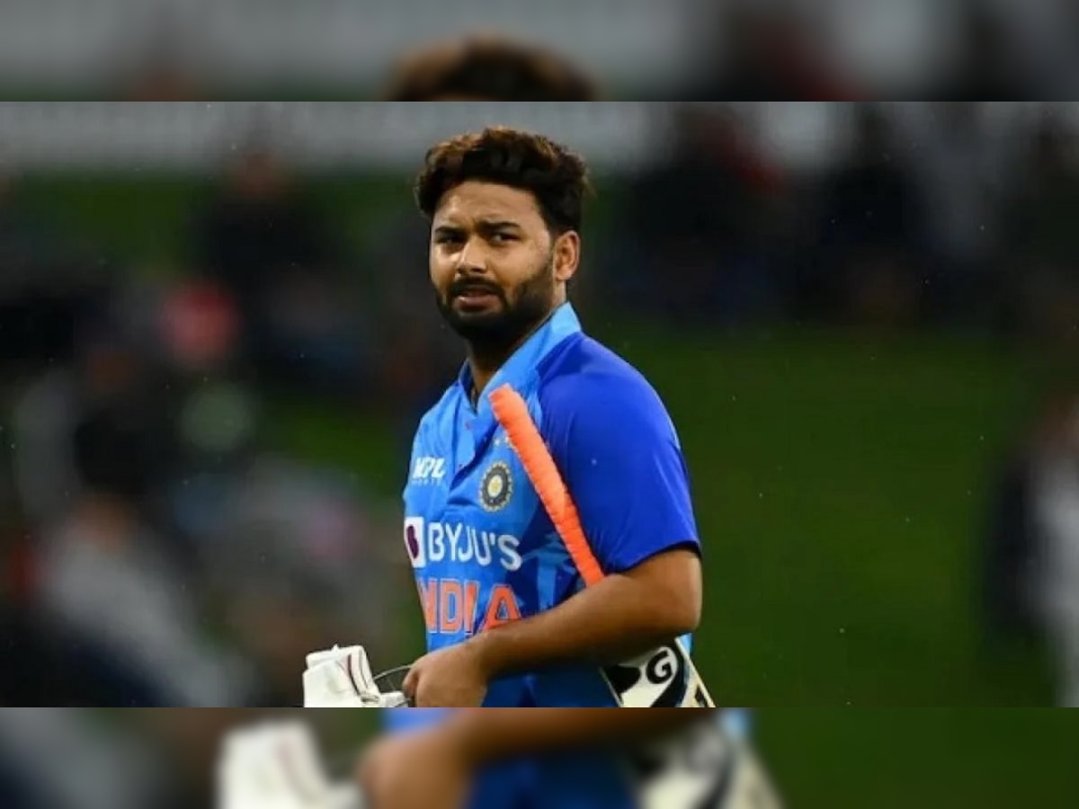 IND vs BAN : बांगलादेशविरूद्ध Rishabh Pant ला शेवटची संधी, फ्लॉप ठरल्यास संघातून OUT title=