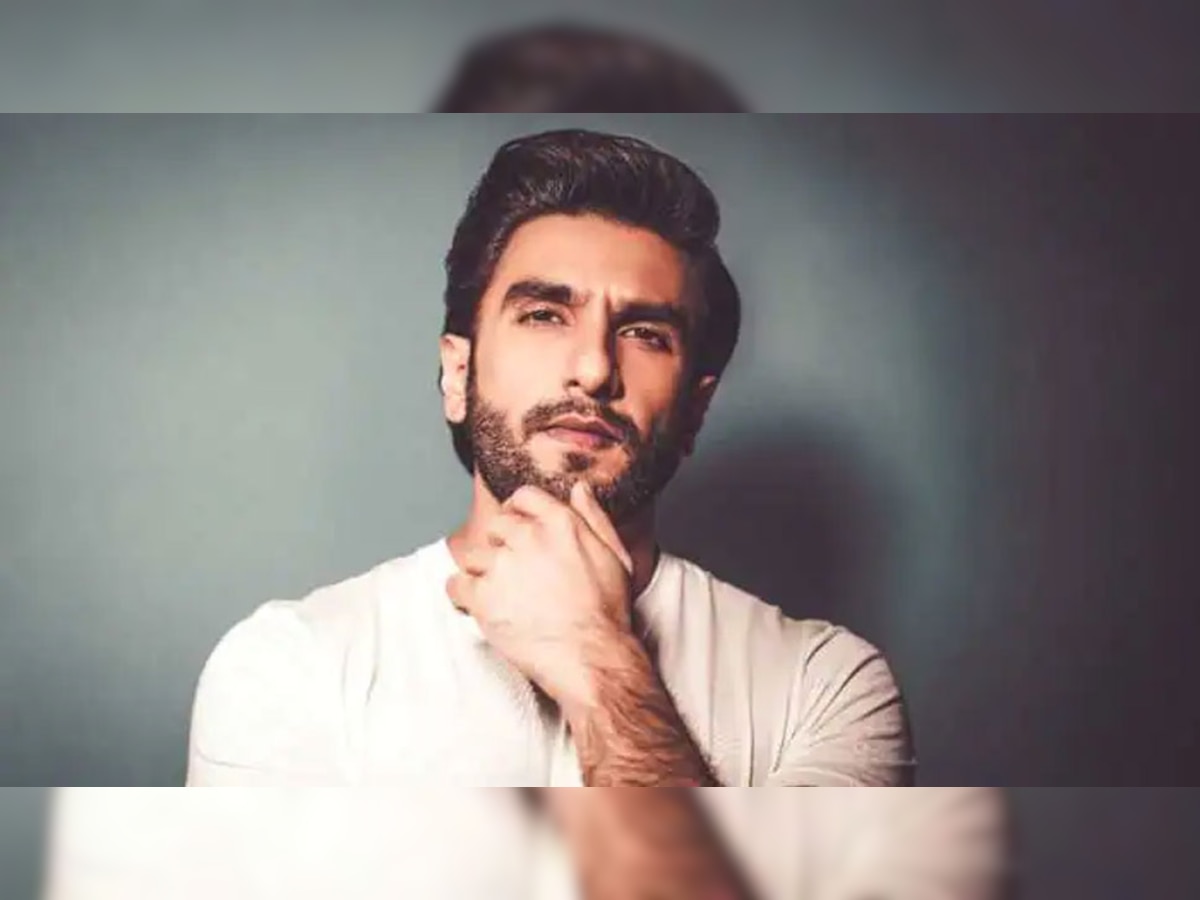 Ranveer Singh: बॉलिवूडच्या बाजीरावला वाटते 'या' गोष्टीची भीती; चाहत्यांना कानावर विश्वासच बसेना! title=