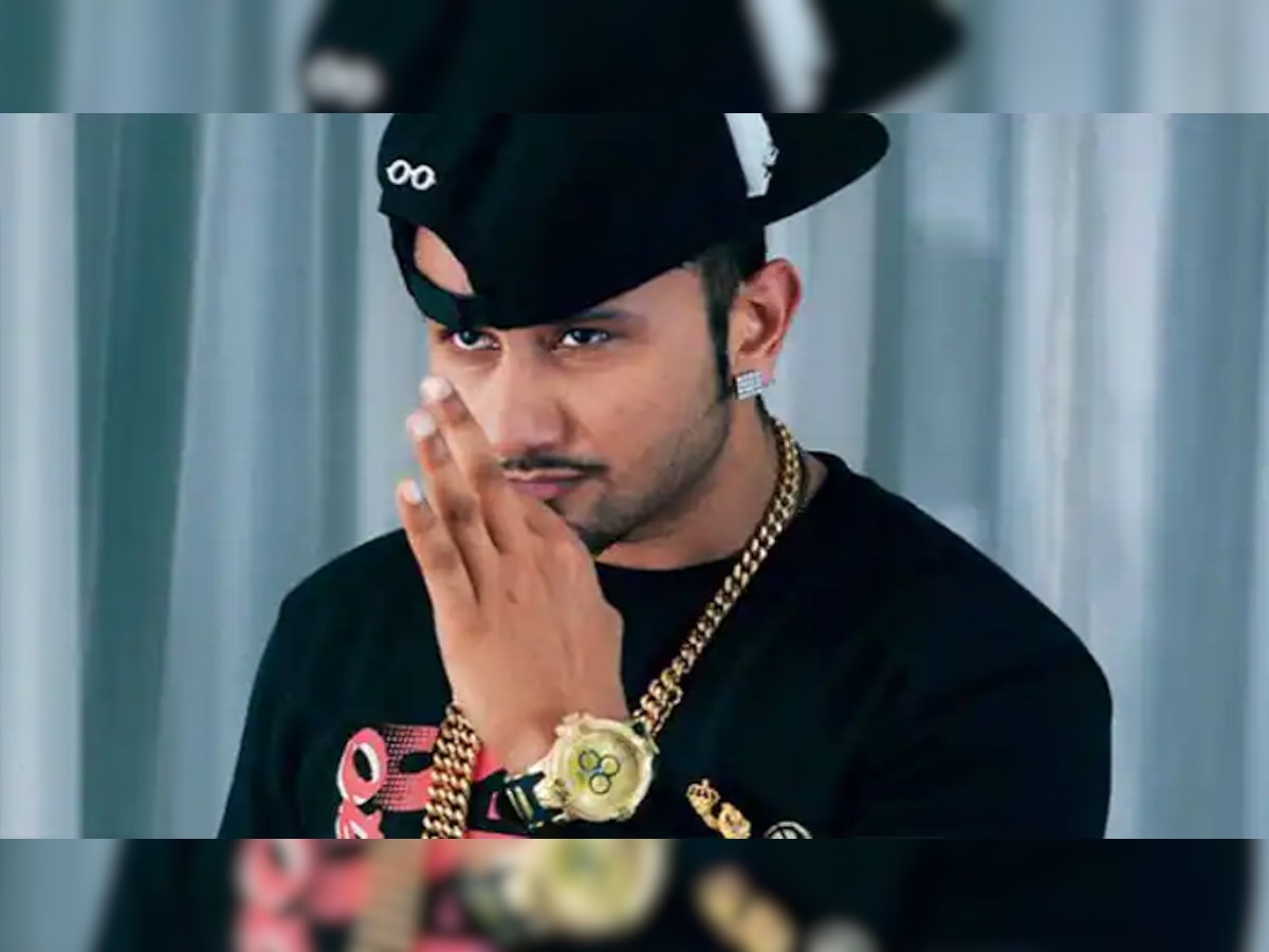 घटस्फोटानंतर Honey Singh च्या आयुष्यात नव्या गर्लफ्रेंडची एन्ट्री? थक्क करणारा Video समोर  title=