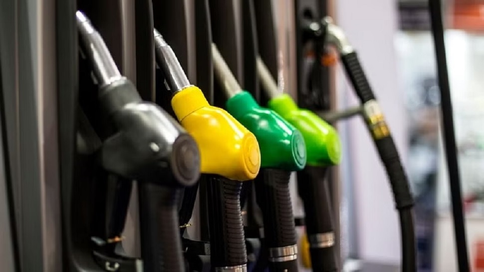 वाहनधारकांसाठी मोठी बातमी! पेट्रोल-डिझलच्या दरात बदल, जाणून घ्या स्वस्त झाले की महाग?