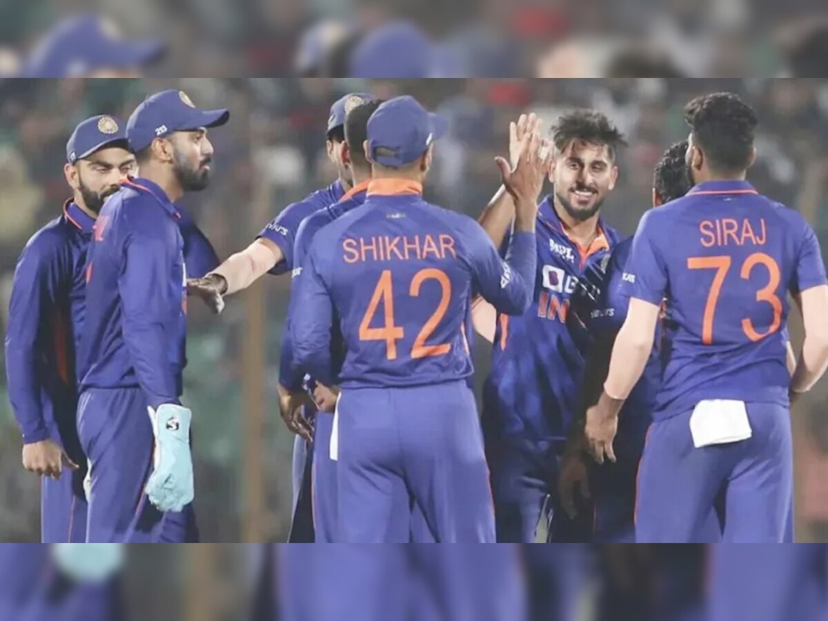 India vs Bangladesh Series: बांगलादेश दौऱ्यात Team India ला दुखापतीचं ग्रहण, टीम इंडियाला विजयासाठी करावी लागणार तगडी मेहनत title=