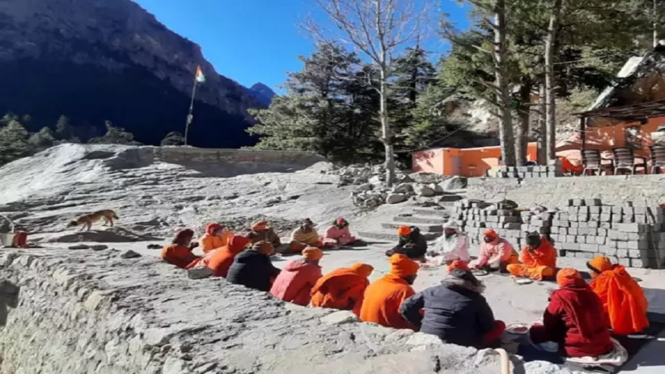 Hindu Yogi Raeched Uttarakhand Gangotri For Meditation 