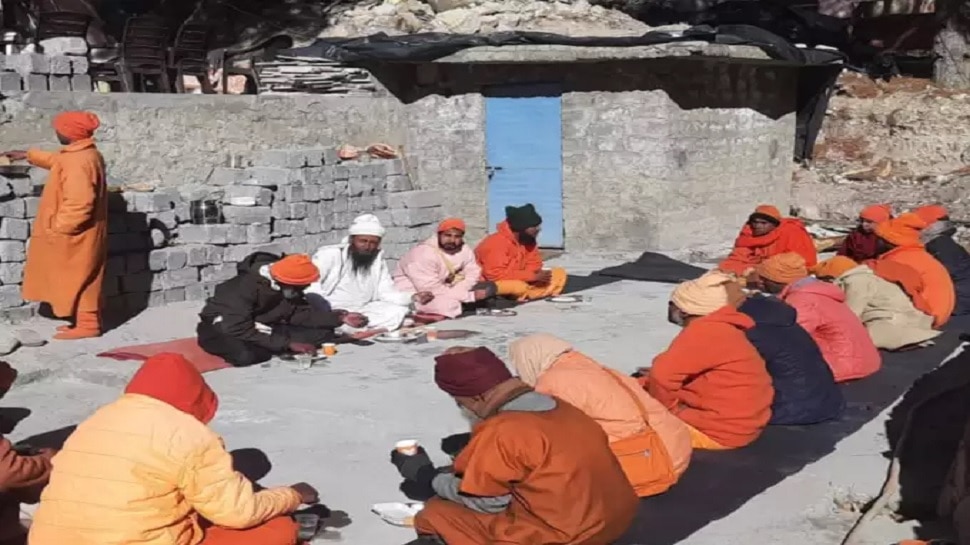 Hindu Yogi Raeched Uttarakhand Gangotri For Meditation 