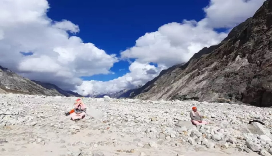 Hindu Yogi Raeched Uttarakhand Gangotri For Meditation 