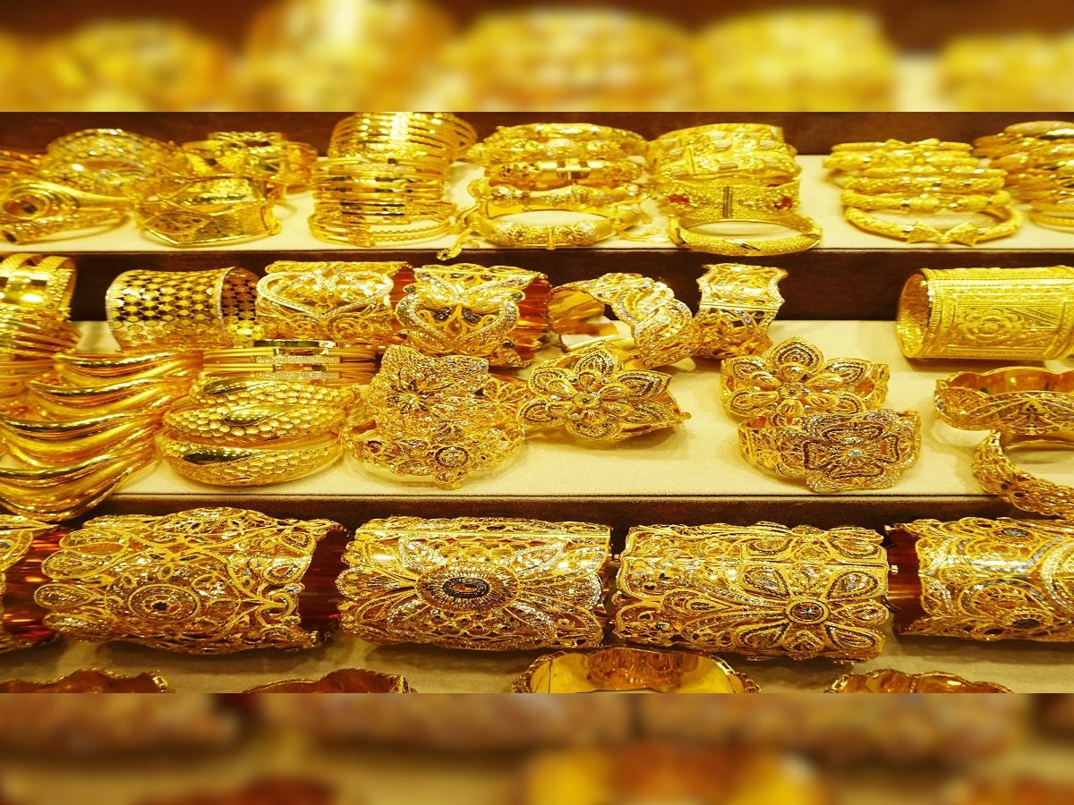 Gold Silver Price : सोने पे सुहागा! ऐन लग्नघाईत सोनं-चांदीचे दर स्वस्त की महाग? वाचा आजचे नवे दर   title=