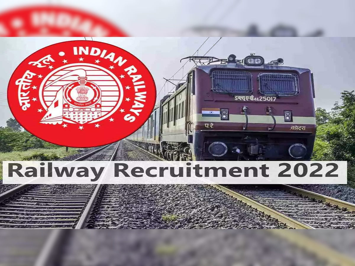 Indian Railway Recruitment : दहावी पास विद्यार्थ्यांना नोकरीची सुवर्ण संधी; रेल्वेमध्ये 2500 हून अधिक पदांसाठी भरती title=