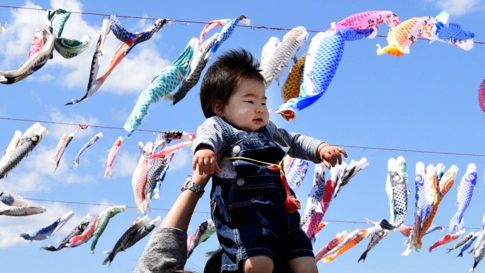 Japan paying people to boost Low Birth Rate in the country