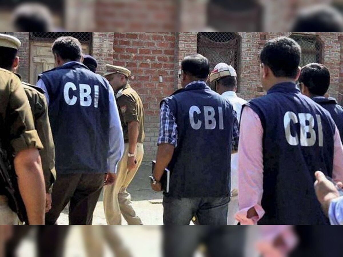 BREAKING : नागपूरात CBI ची मोठी कारवाई; इन्कम टॅक्सच्या 9 कर्मचाऱ्यांना अटक  title=