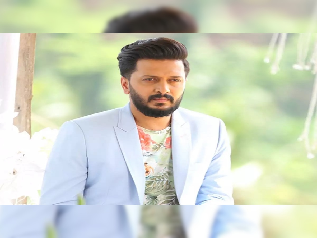 तेव्हा माझे वडील मुख्यमंत्री होते; S#* कॉमेडी चित्रपट करण्यावर Riteish Deshmukh च मोठ वक्तव्य title=