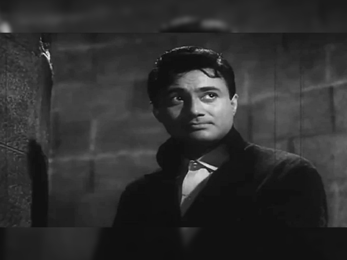 Dev Anand यांच्यावर प्रेम करणं पडलं महागात, शेवटी 'ही' अभिनेत्री राहिली अविवाहीत... title=