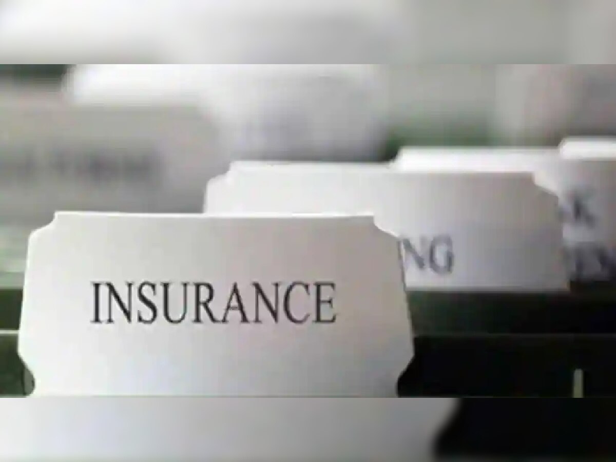 Term Insurance विकत घेताना आणि कवर निश्चित करताना 'या' बाबी लक्षात ठेवा, जाणून घ्या title=