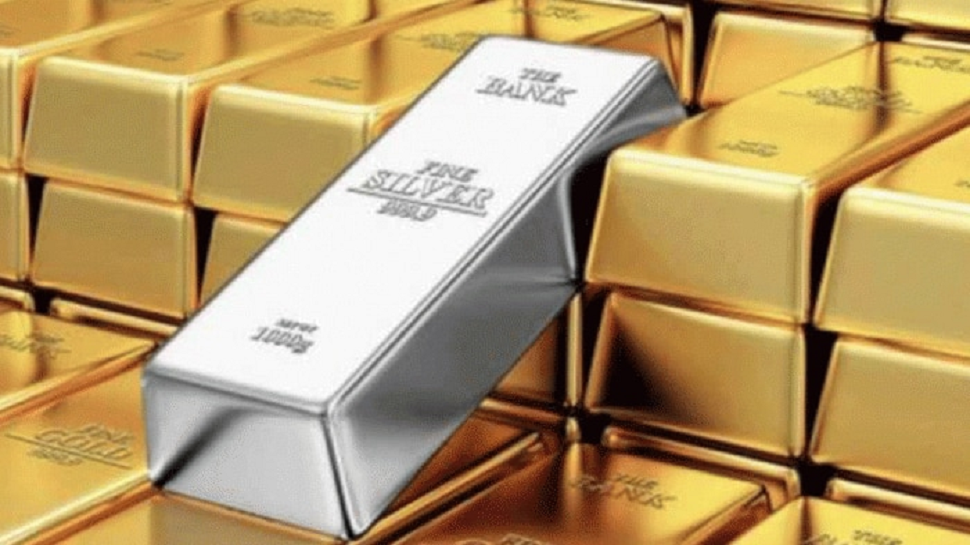 Gold Price Today: सोने खरेदी करणाऱ्यांसाठी मोठी बातमी, जाणून घ्या आजचे सोने-चांदीचे दर Gold Price Today: सोने खरेदी करणाऱ्यांसाठी मोठी बातमी, जाणून घ्या आजचे सोने-चांदीचे दर