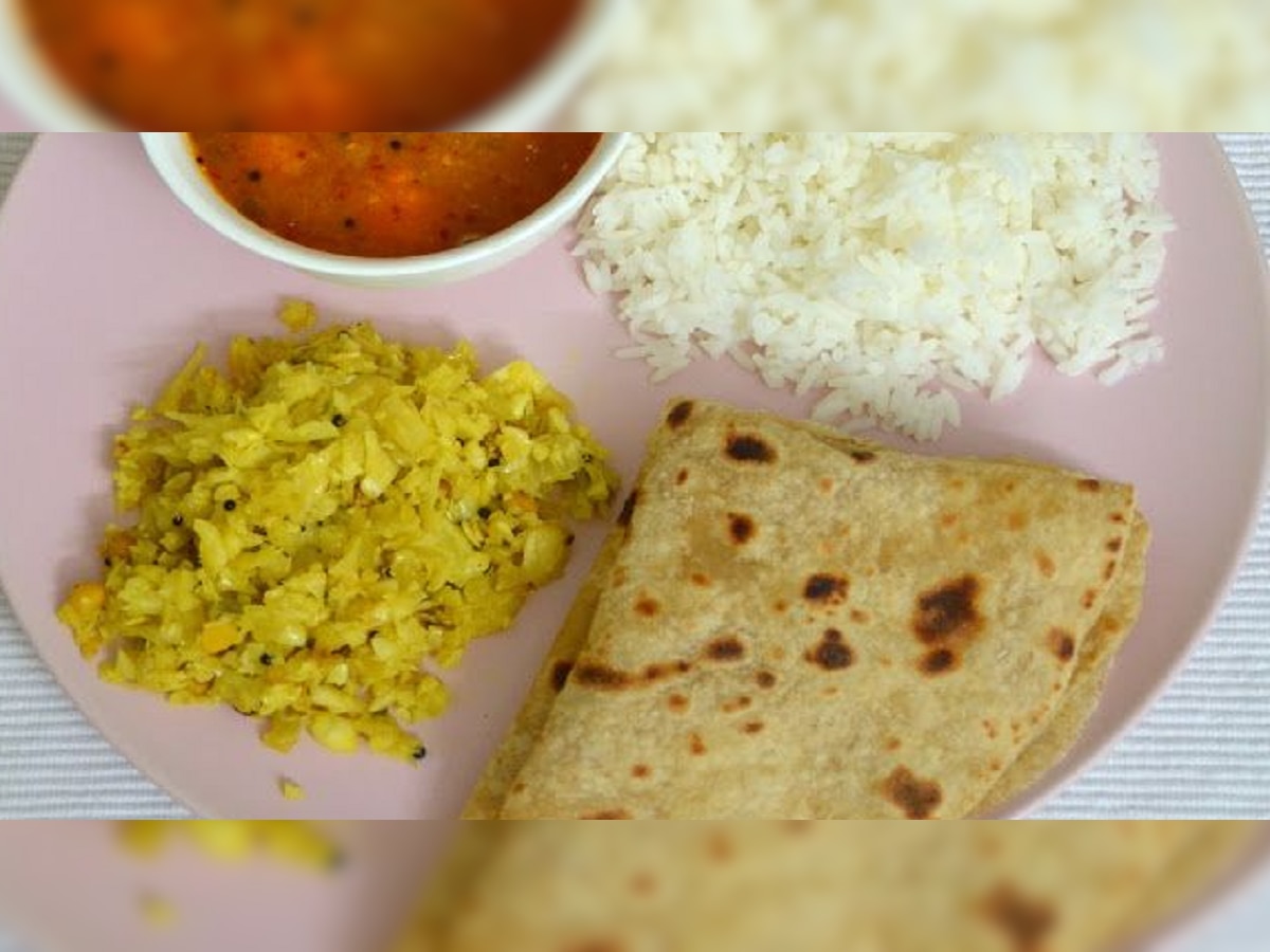 Roti and Rice : जेवणाच्या ताटात दररोज पोळी- भात असतोच? ही माहिती वाचून म्हणाल नको रे बाबा!  title=