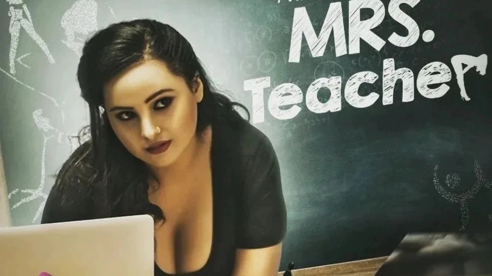 Photos of actress aliya naaz who crosses all limits of boldness in mrs teacher hot web series