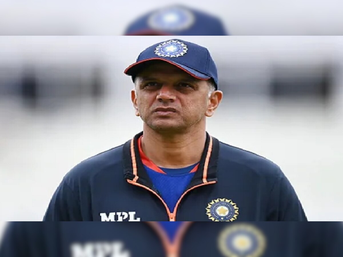 Team India T20 Coach: राहुल द्रविडची उचलबांगडी होणार? 7 वर्षानंतर टीम इंडियाला मिळणार विदेशी कोच title=