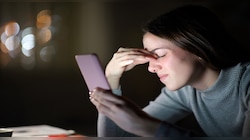 Mobile Phone: तुम्ही स्मार्टफोन वापर आहात! मग जाणून घ्या त्याचे आरोग्यावरील दुष्परिणाम 