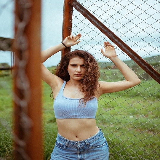 fatima sana shaikh shares bold photo