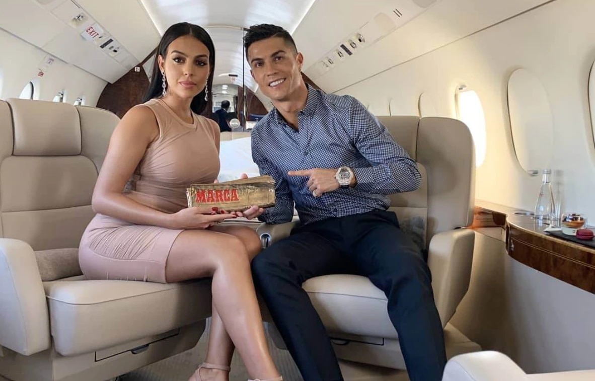 world class football player cristiano ronaldo private jet inside photos  