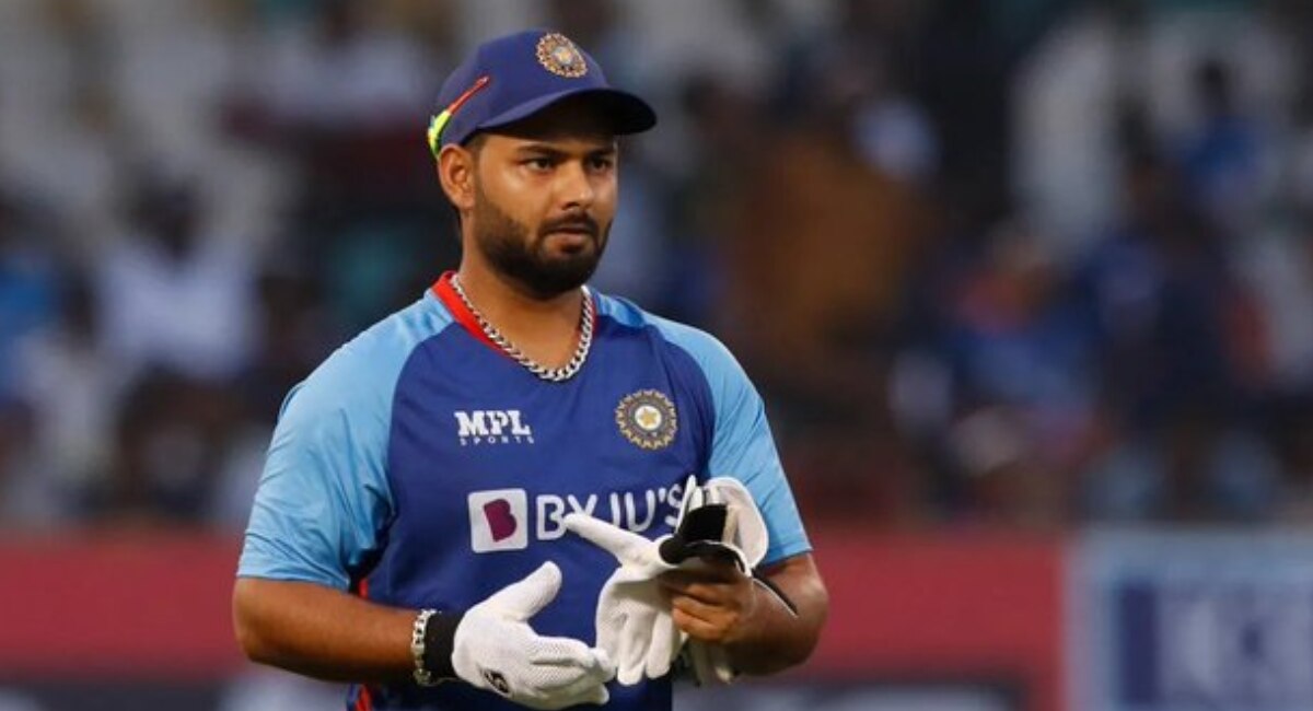 Rishabh Pant Undergoes Successful Knee Surgery Mumbai Latest Marathi ...