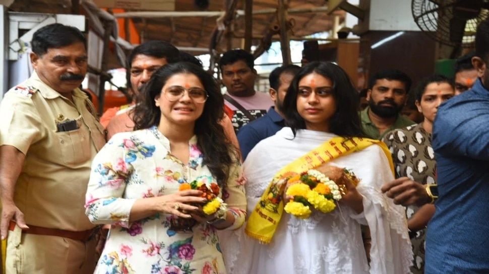 Nysa Devgn Visit Siddhivinayak Temple