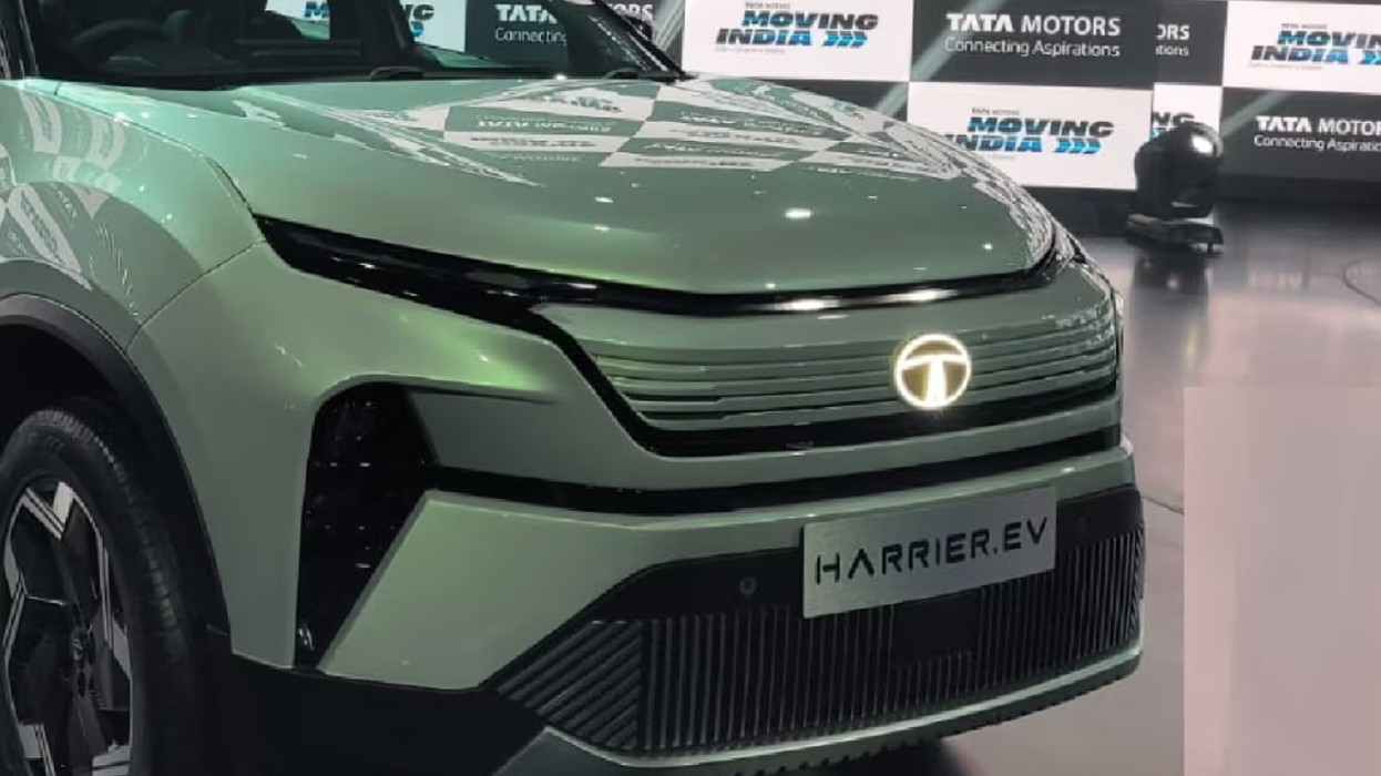 Photos of Tata Harrier EV unveiled At Auto Expo 2023 Check Features and Specification