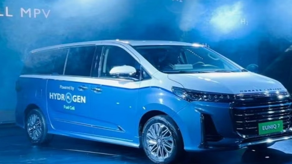  Auto Expo 2023: MG Motor debuted the new Hydrogen car Euniq 7 Know the Features Specification and More in Marathi