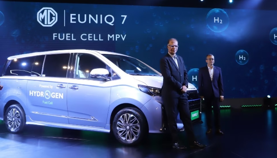  Auto Expo 2023: MG Motor debuted the new Hydrogen car Euniq 7 Know the Features Specification and More in Marathi