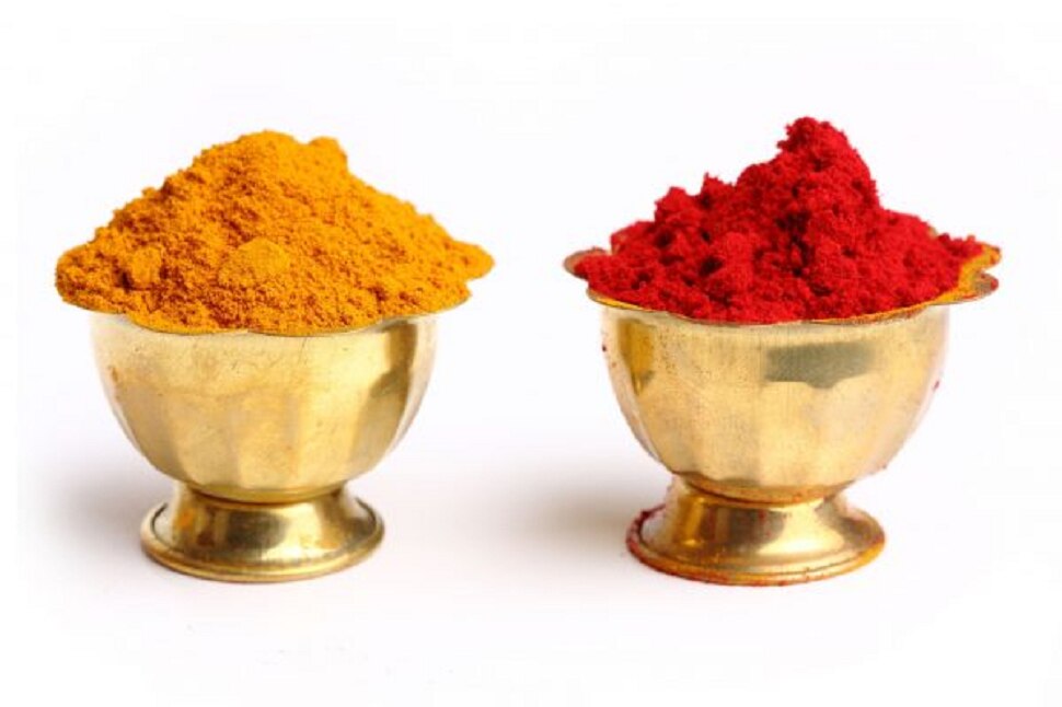 Makar Sankranti 2023 What Is The Right Way To Put Haldi Kunku On 