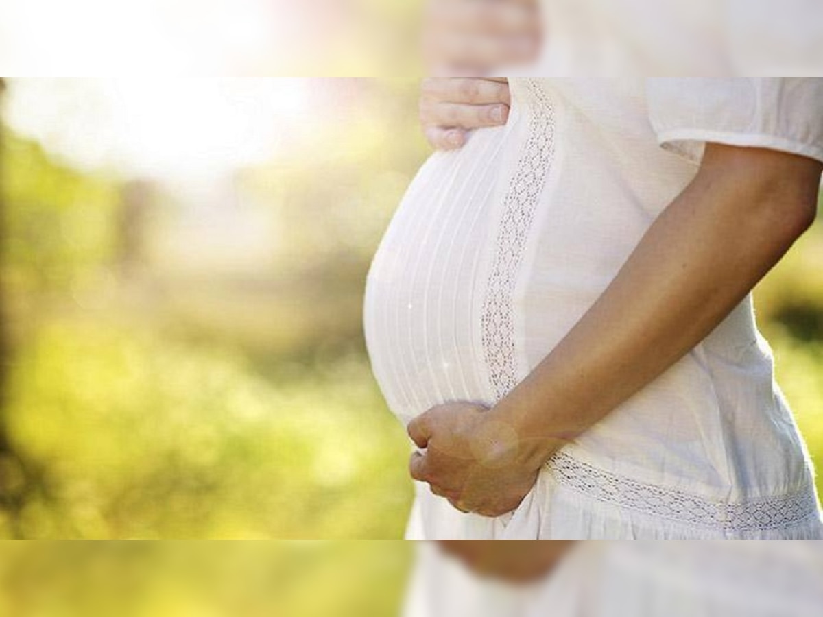 Health : महिलांसाठी महत्त्वाची बातमी; वयाच्या 30 वर्षानंतर करताय Pregnancy चा विचार? मग... title=
