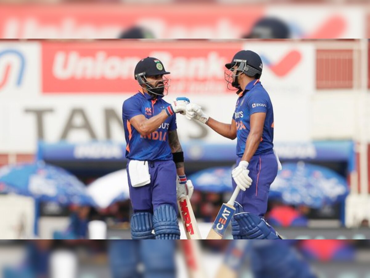 Ind vs Sl 3rd ODI : विराटच्या वादळासमोर श्रीलंकेचा धुरळा, 'इतक्या' धावांचं आव्हान! title=