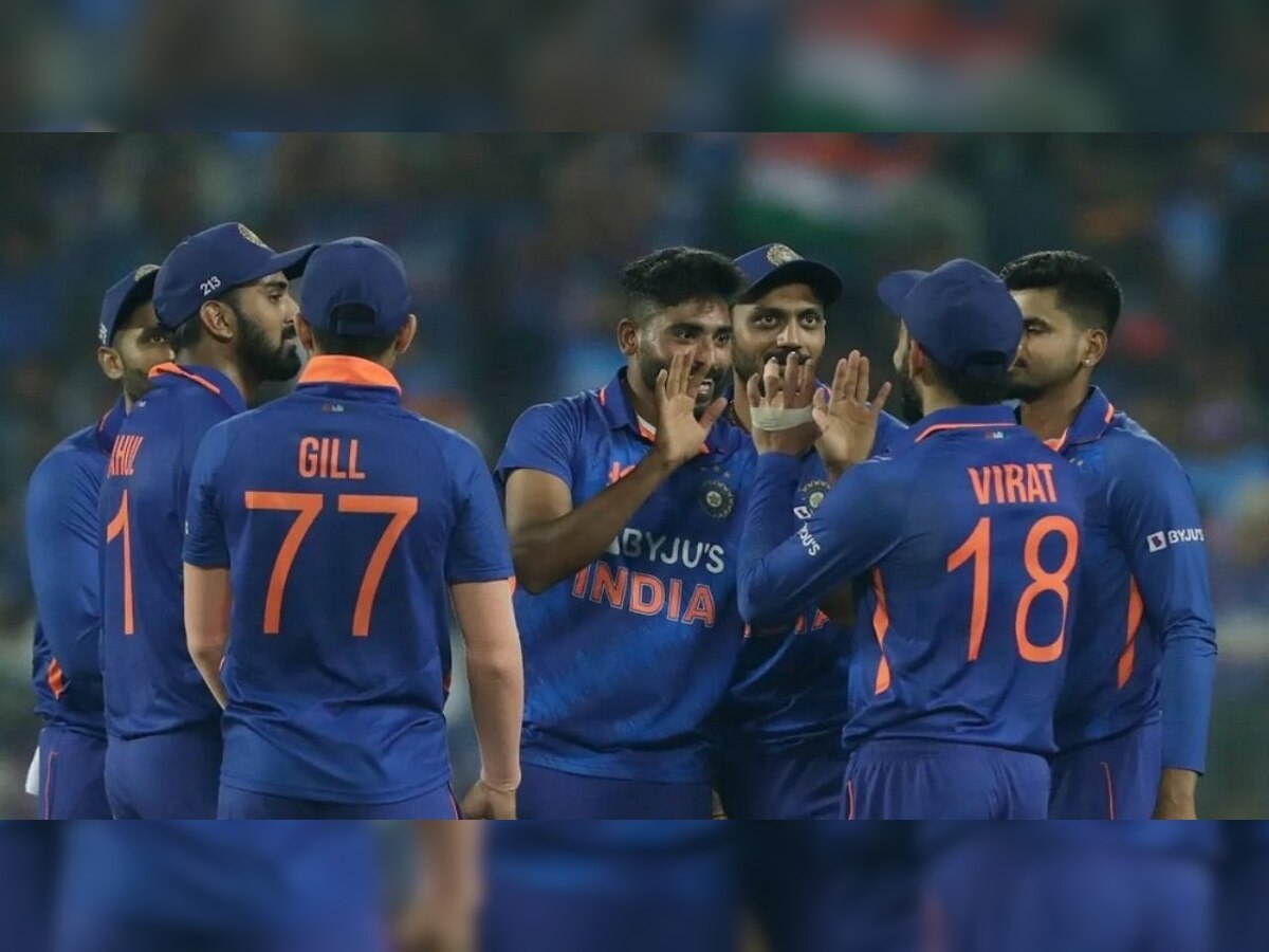 IND Vs NZ : हत्ती गेला पण शेपटान घाम काढला! टीम इंडियाचा न्यूझीलंडवर विजय title=