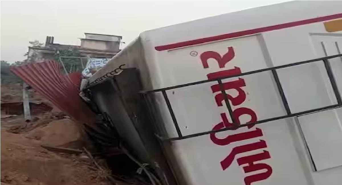 sindhudurg accident