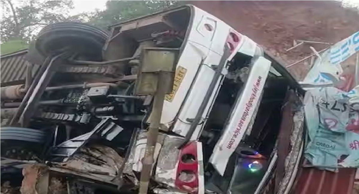 sindhudurg accident