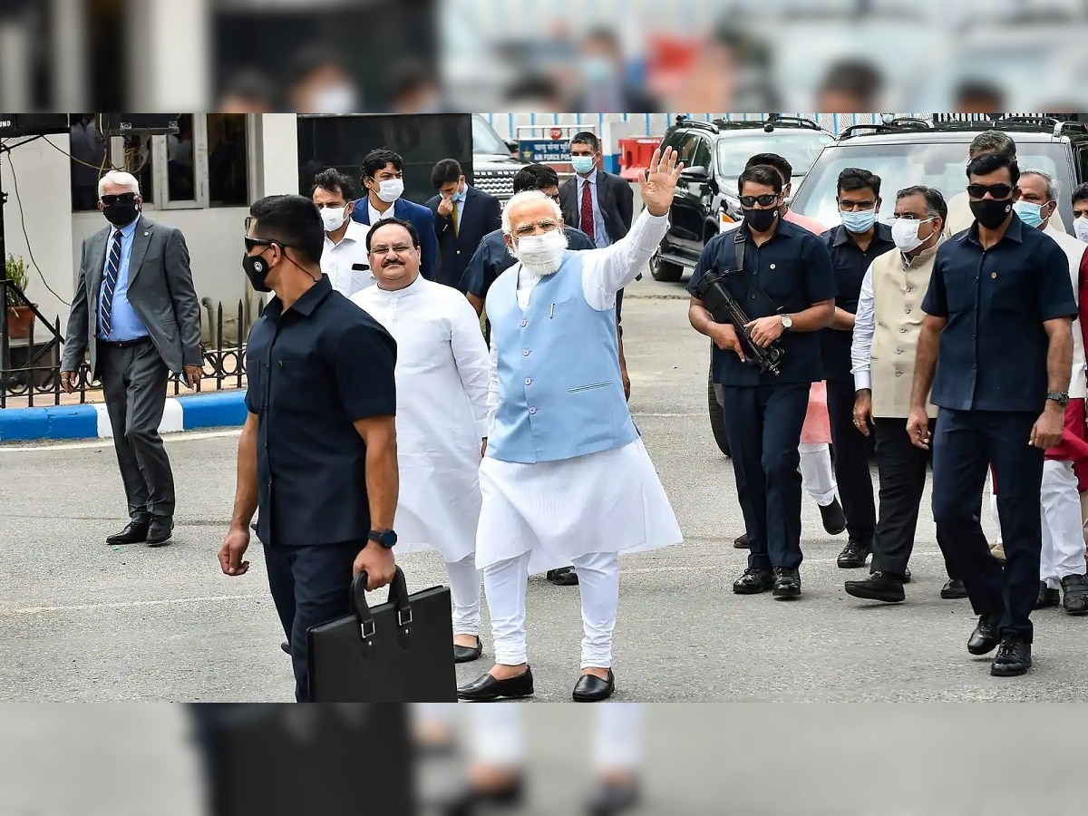 PM Modi Mumbai: पंतप्रधान मोदींच्या मुंबई दौऱ्यात धक्कादायक प्रकार;  NSG कमांडोला BKC पोलिसांकडून अटक title=
