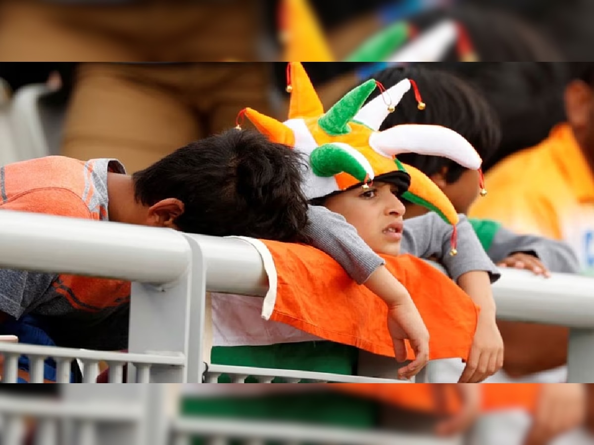 World Cup: टीम इंडियाला मोठा धक्का; दुखापतीमुळे हार्दिक वर्ल्डकपमधून बाहेर! title=