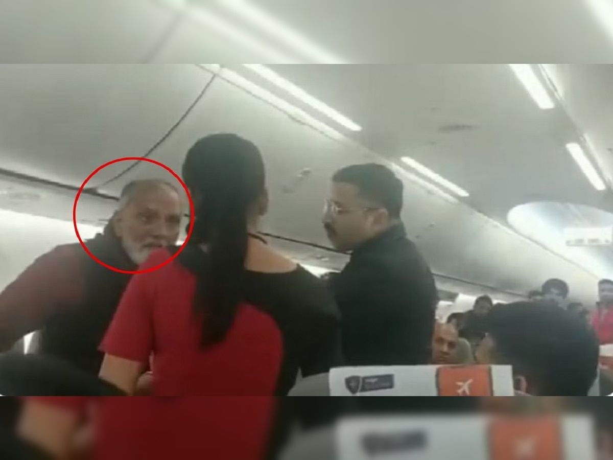 VIDEO : ती रडतेय...तरी तो प्रवाशी थांबला नाही, Spicejet flight मध्ये  प्रवाशाकडून हवाईसुंदरीचा विनयभंग title=