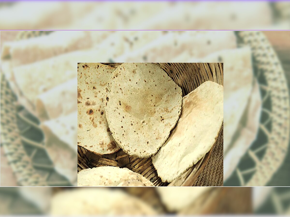 Bajra Roti Benefits : आज जेवणात पोळीऐवजी बनवा 'ही' भाकरी; आजारपणं दूर पळालीच म्हणून समजा  title=