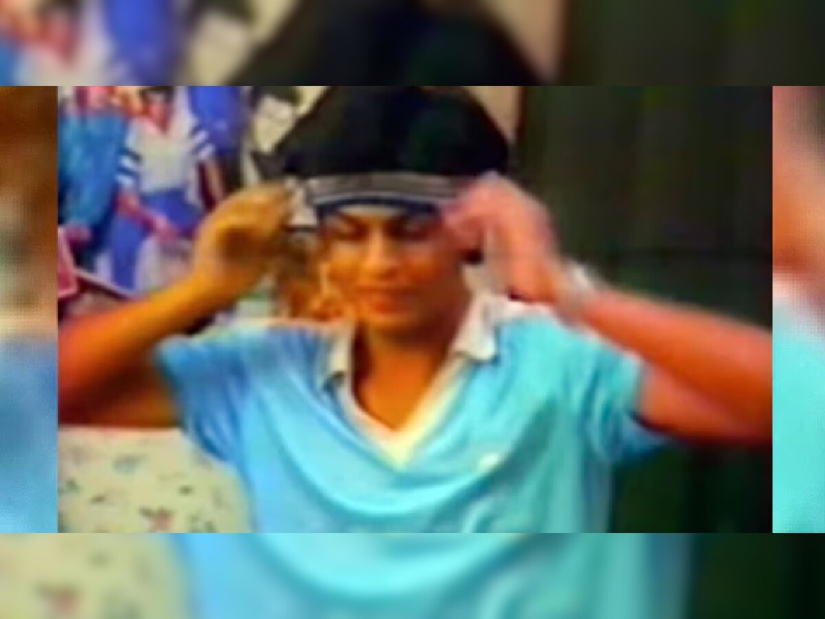 Shahrukh Khan Viral Video : कधी काळी बुटांची जाहीरात करायचा, आज बॉलीवूडवर करतो राज्य, जुन्या जाहीरातीचा Video व्हायरल title=