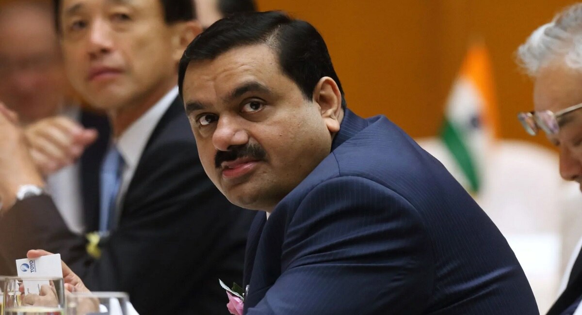 Adani vs Hindenburg : अदानी ग्रुपचा शेअर मार्केटमध्ये मोठा झोल! ८८ प्रश्नांच्या &#039;त्या&#039; अहवालामुळे बसला कोट्यवधींचा फटका..