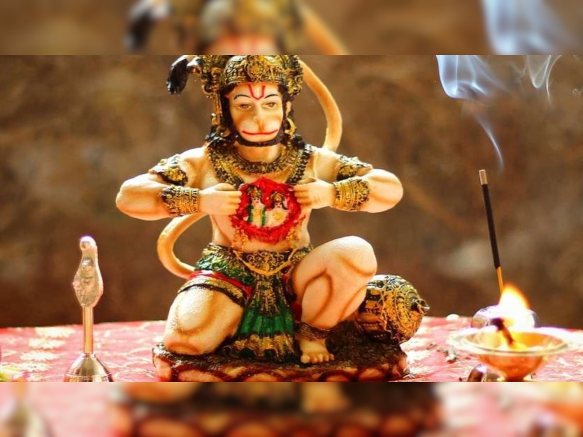 Hanuman Janmotsav 2023: हनुमानाची  'या' वेळी पूजा केली तर तुम्हाला दिसतील मोठे चमत्कार , कोणतेही दुःख फिरकणार नाही! title=