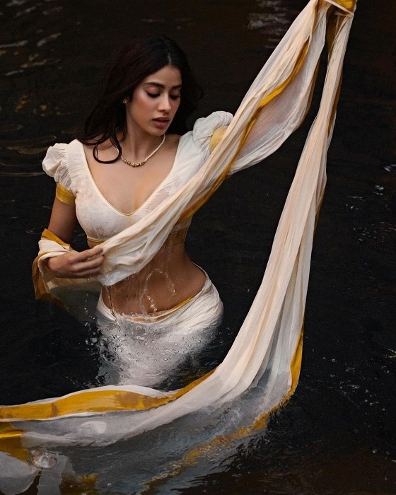 Janhvi Kapoor Latest Photoshoot