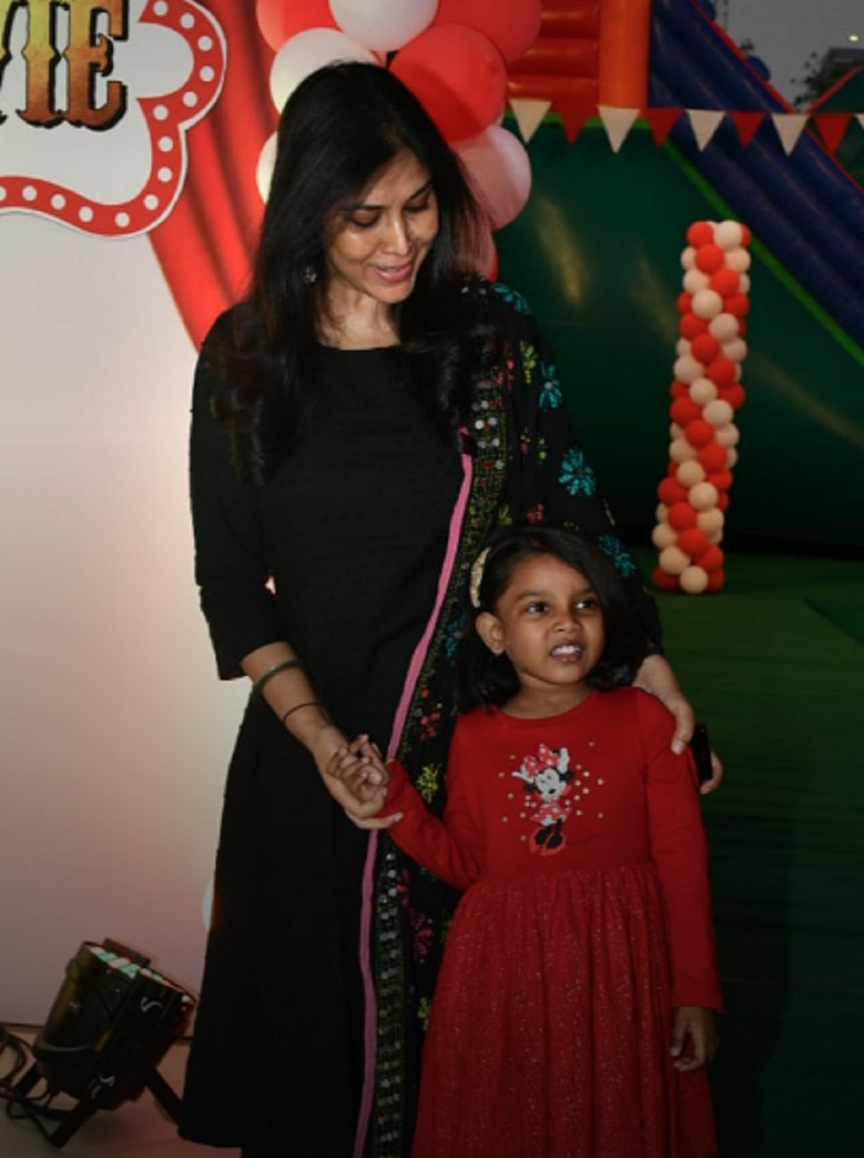 television Actress Sakshi Tanwar Daughter is grown up watch photos 