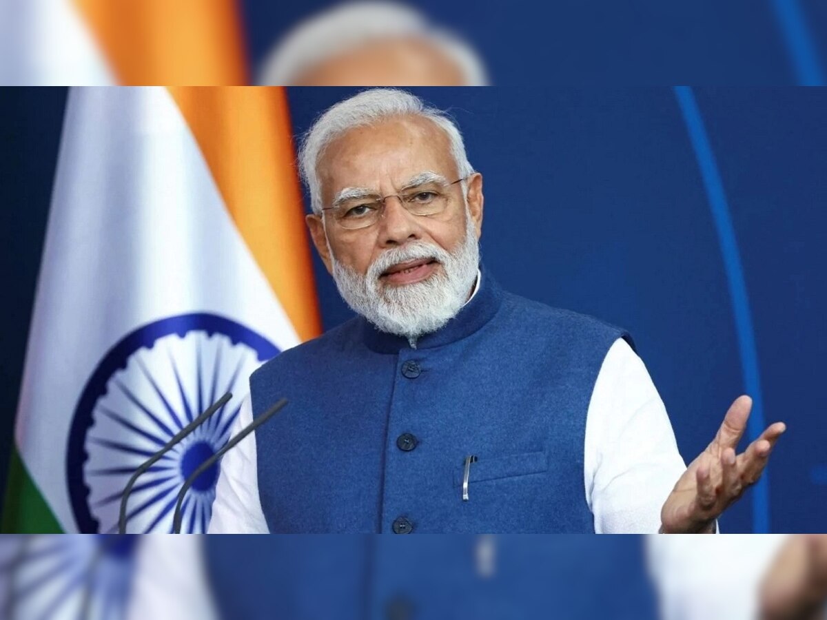 PM Modi Mumbai Visit: पंतप्रधान मोदींच्या मुंबई दौऱ्यासाठी जय्यत तयारी, स्वत: पोलीस आयुक्ताकडून सुरक्षेची पाहणी title=