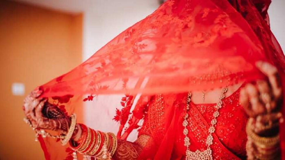 Weird Marriage: एक घर, एक कुटुंब, चार भाऊ आणि एकच पत्नी... &#039;या&#039; घरात असं का घडलं? 