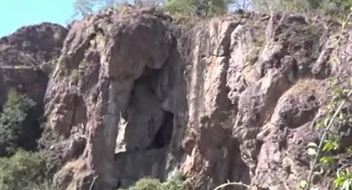 Caves : आशियातील खंडातील सर्वात मोठी गुहा महाराष्ट्रात; 40 वर्ष जुनी परंपरा असलेल्या कचारगड यात्रेमुळे आली चर्चेत