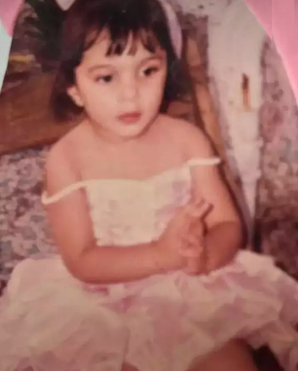 Bollywood Sidharth Malhotra Kiara Advani Wedding actress childhood photos 